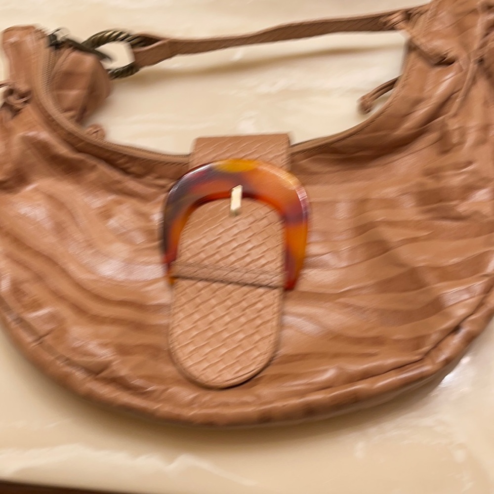 Chi leather handbag: